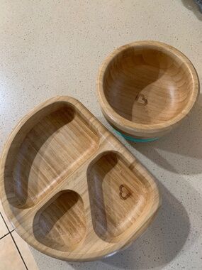 Munchkin Bamboo Divided Plate and Bowl with Suction Base